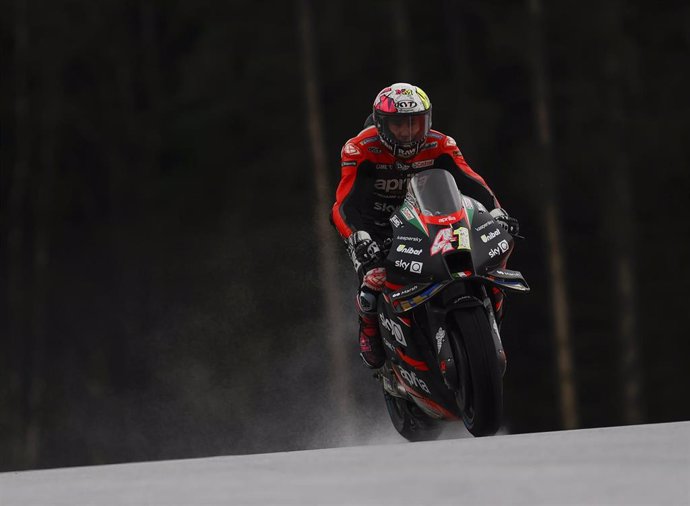 Archivo - El piloto español de MotoGP Aleix Espargaró (Aprilia) en el Mundial 2022