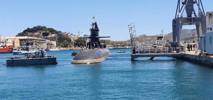El submarino S-81 'Isaac Peral' realiza su primera salida al mar