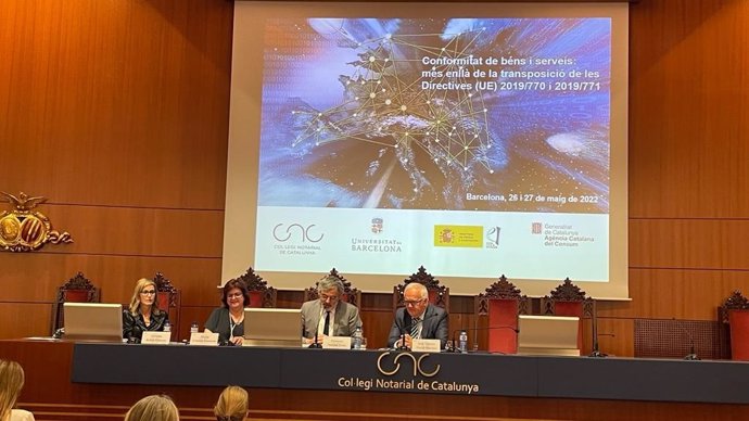 El Colegio Notarial de Catalunya y la Universitat de Barcelona (UB), con la colaboración de la Agncia Catalana del Consum, celebran una jornada sobre la nueva regulación en defensa de los derechos de los consumidores.