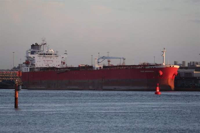 Archivo - Imagen de archivo de un barco petrolero