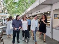 Armengol: "Es maravilloso ver El Borne lleno de cultura y pasear entre tantos libros e historias que quieren ser leídas"