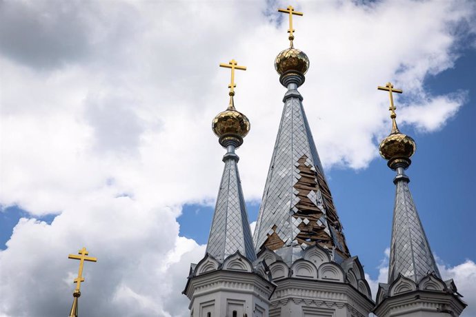 Iglesia ortodoxa en Ucrania dañada por los ataques de las fuerzas rusas