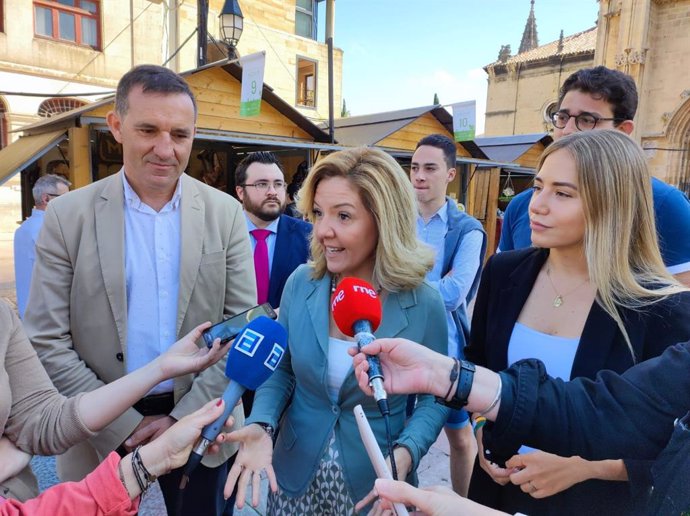 La presidenta del PP de Asturias, Teresa Mallada, en la Feria de la Ascensión de Oviedo