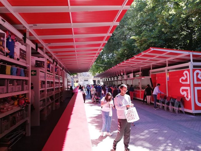 Apertura de la Tómbola de Cáritas en el Paseo Sarasate de Pamplona.