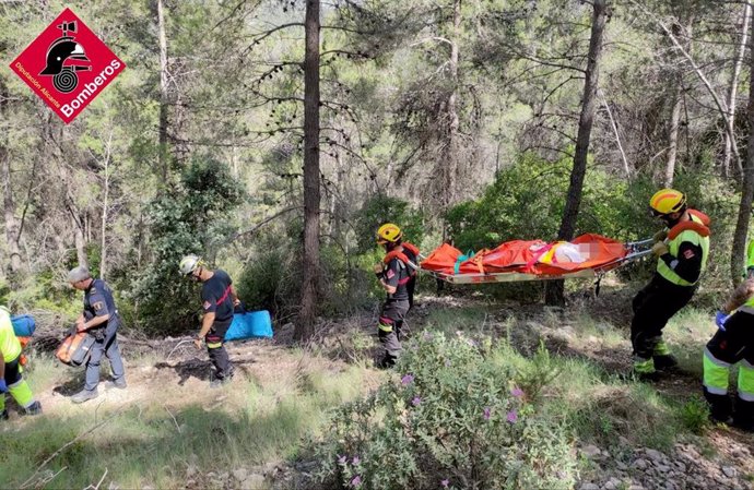 Bomberos rescatan a una mujer en la Font Roja