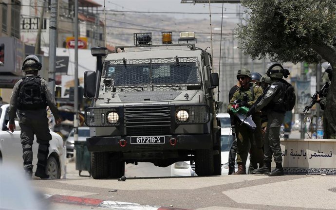 Militares israelíes en territorio palestino
