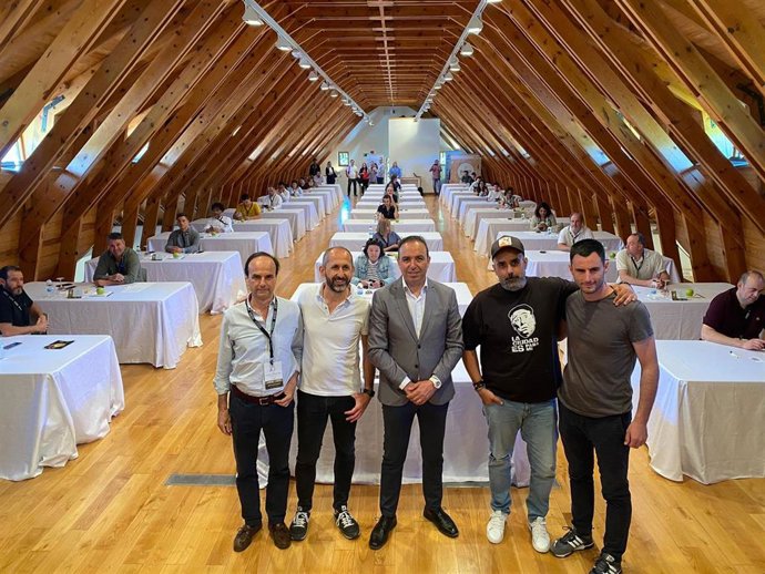 Un momento de la macrocata celebrada en Serrada.