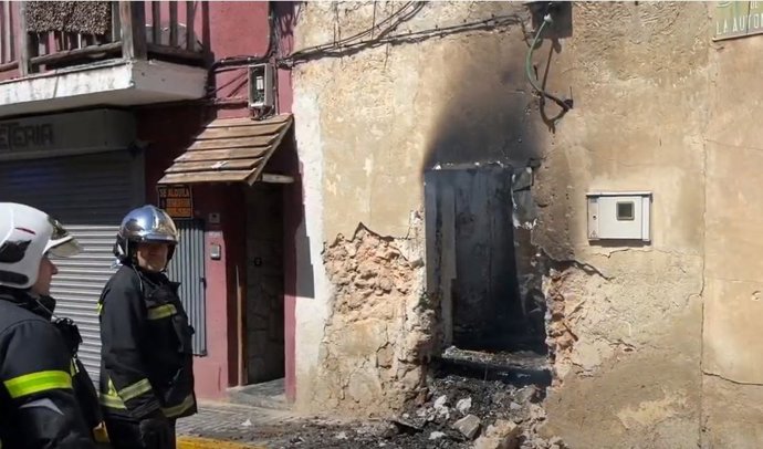Controlado un incendio "muy desarrollado" sin heridos ni intoxicados en un local de Villarejo de Salvanés.
