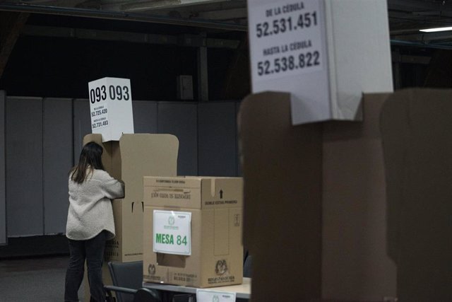 Urnas en las elecciones presidenciales de Colombia