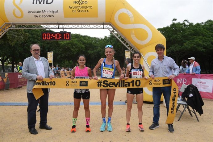 Carrera #Sevilla10 en el parque Miraflores