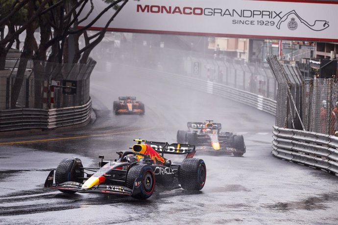 11 PEREZ Sergio (mex), Red Bull Racing RB18, action during the Formula 1 Grand Prix de Monaco 2022, 7th round of the 2022 FIA Formula One World Championship, on the Circuit de Monaco, from May 27 to 29, 2022 in Monte-Carlo, Monaco - Photo Xavi Bonilla /