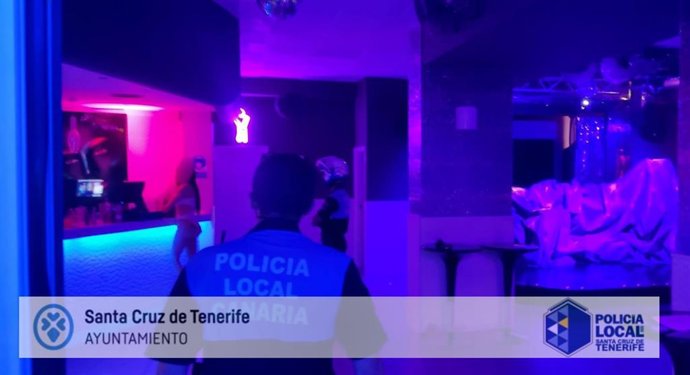 Desalojan un 'after hour' con una veintena de personas en Santa Cruz de Tenerife