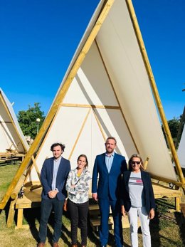 Valdés destaca la transformación y mejora del sector de los campings españoles durante una visita en Navarra