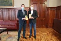 El presidente de la Junta recibe al coordinador del Foro Comunicación y Escuela