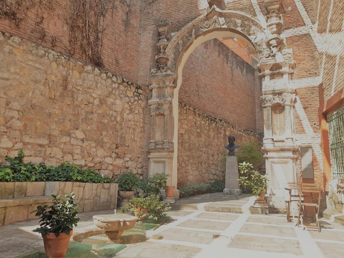 Interior del patio de Museo Casa Cervantes.