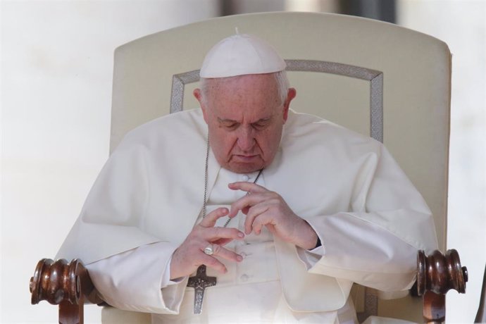 Archivo - 20 April 2022, Vatican, Vatican City: Pope Francis leads the general audience at St. Peter's Square. Photo: Evandro Inetti/ZUMA Press Wire/dpa