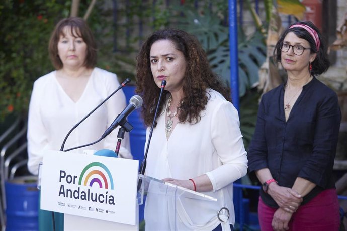 La candidata del grupo, Inmaculada Nieto, durante la presentación de la coalición Por Andalucía, con la candidata a la presidencia de la Junta de Andalucía en la Carbonería, a 11 de mayo de 2022 en Sevilla (Andalucía, España)