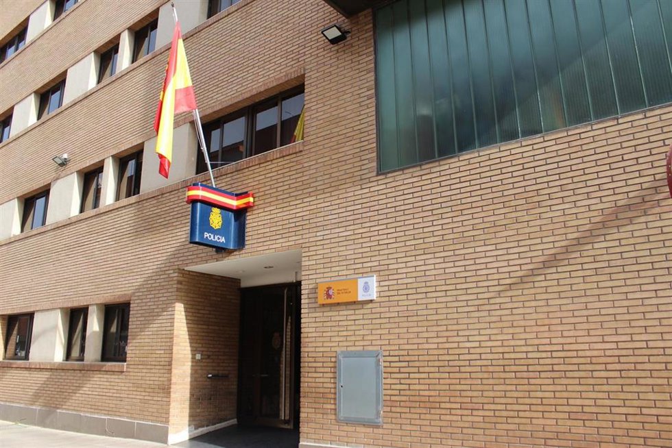 Nota De Prensa: "La Policía Nacional Detiene A Un Hombre Tras Agredir Su Expareja En Una Celebración Familiar"