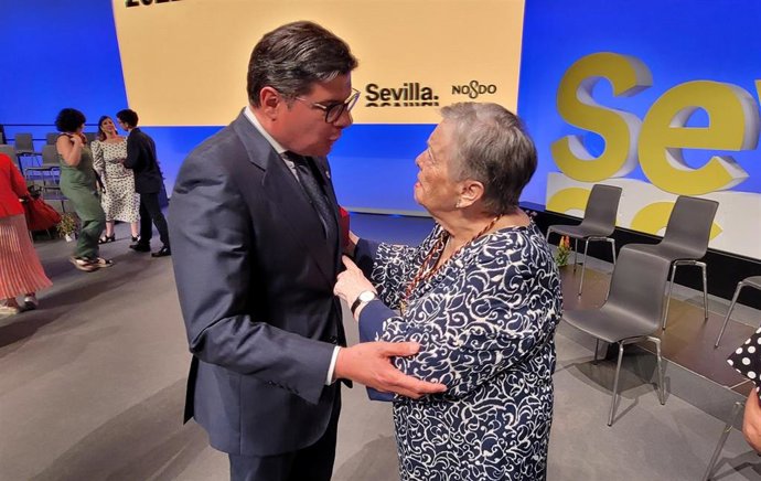 [Sevilla] Ciudadanos (Cs)  Pimentel (Cs) Los Condecorados Con La Medalla De La Ciudad Representan La Mejor Sevilla