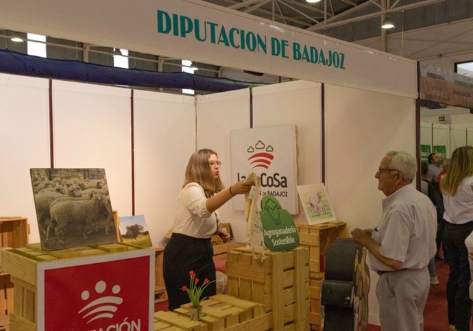 La Diputación de Badajoz participa en la Feria de Muestras de la Campiña Sur de Extremadura.