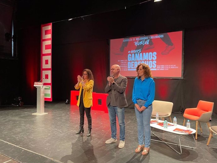 CCOO celebra en Huelva la asamblea de delegados para abordar la concreción de la reforma laboral.