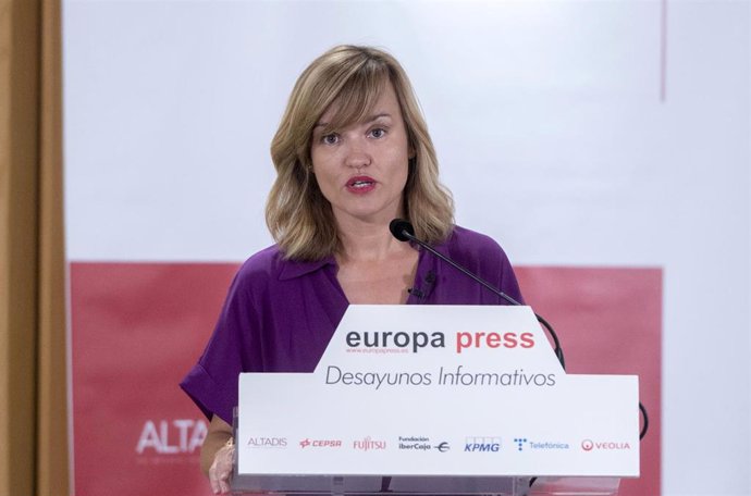 La ministra de Educación y Formación Profesional, Pilar Alegría, interviene en un desayuno informativo de Europa Press, en el Hyatt Regency Hesperia Madrid, a 30 de mayo de 2022, en Madrid (España).