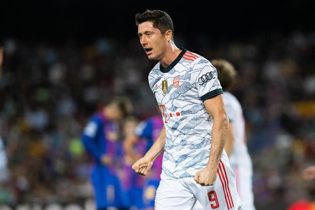 Archivo - Robert Lewandowski of Bayern Munich celebrates a goal during the UEFA Champions League, football match played between FC Barcelona and Bayern Munich at Camp Nou Stadium on September 14, 2021, in Barcelona, Spain.