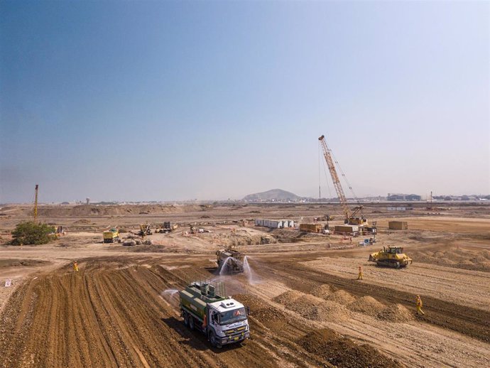 Archivo - Obras de la torre del Aeropuerto de Lima por Acciona