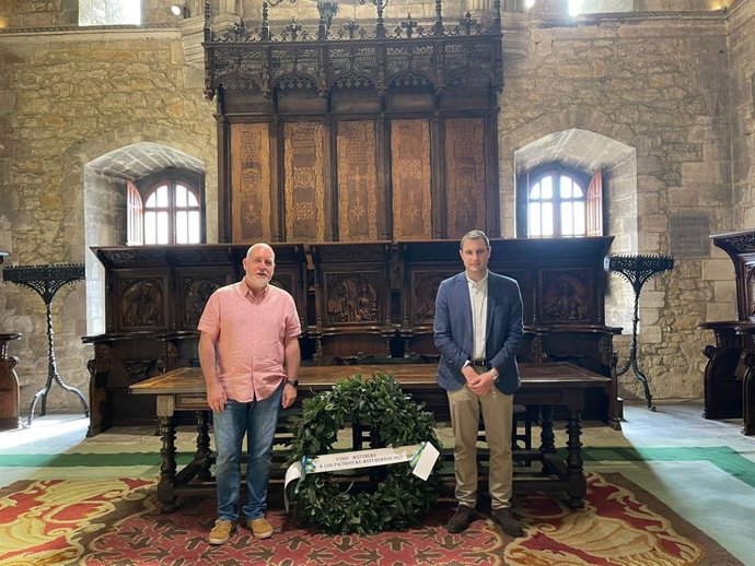 El vicesecretario de Comunicación de Foro, José Suárez Arias-Cachero, y el portavoz de Foro en la Junta General, Adrián Pumares