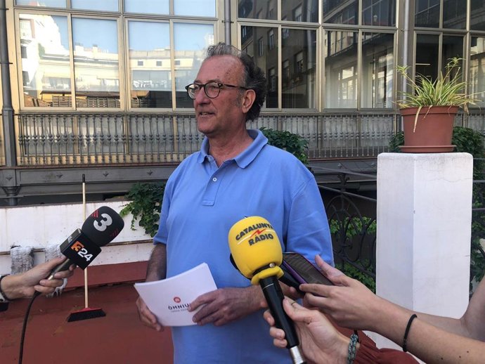 El presidente de mnium Cultural, Xavier Antich, en declaraciones a la prensa este lunes.