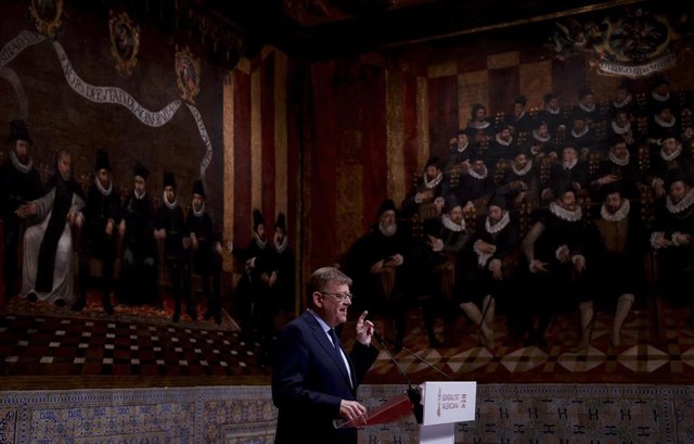 El president de la Generalitat, Ximo Puig, comparece ante los medios en en el Saló de Corts, en el Palau de la Generalitat, a 14 de mayo de 2022, en Valencia