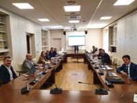 Acuerdo para una comisión técnica y contratar un estudio de viabilidad que dé acceso ferroviario al puerto de Almería