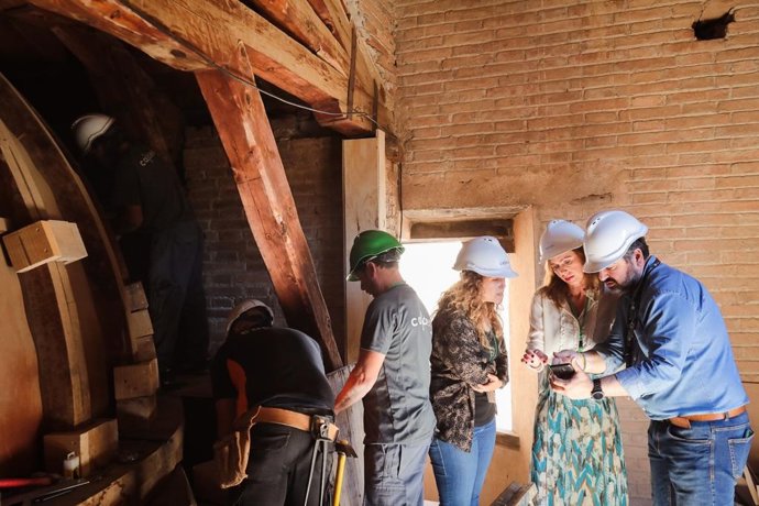 Trabajos en la Sala de la Barca de la Alhambra