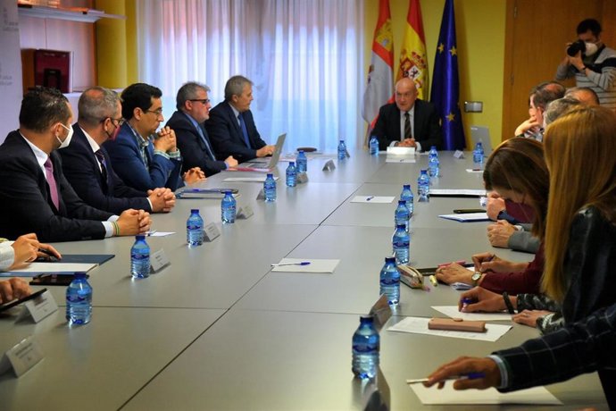 Constituida en Valladolid la Comisión Regional de Función Pública.