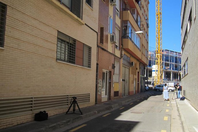 Calle Alegría de Zaragoza, donde una mujer ha sido asesinada con arma blanca este lunes, 30 de mayo.