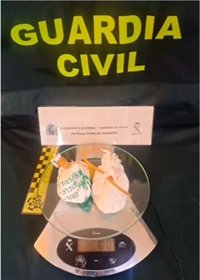 Detenido un vecino de Tineo con 100 gramos de cocaína en un control rutinario en Salas