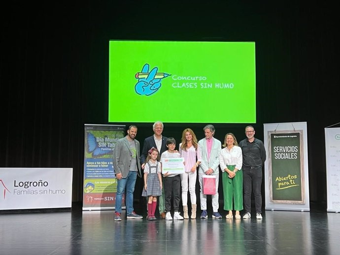 Logroño entrega sus premios de los concursos Clase sin humo y Familias sin humo en el Día Mundial sin Tabaco