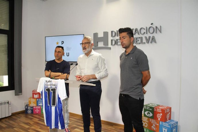 Nota De Prensa Y Fotos De Hoy, 31 De Mayo, Apoyo Al Club Deportivo Futbol Playa