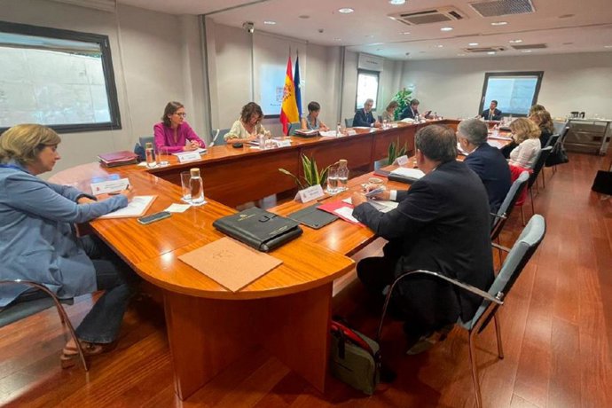 Reunión de la Comisión Interministerial para la reconstrucción de La Palma