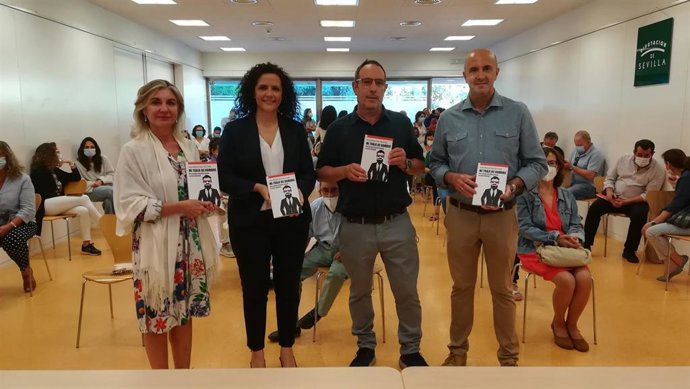 Presentación del libro de Juan Miguel Garrido "mirada feminista desde la masculinidad" propone revisar el "modelo" de varón