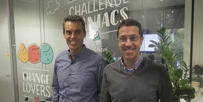 Xavier Ginesta, presidente de Voxel, y ngel Garrido, CEO.