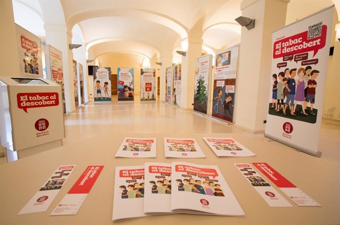 Material de la Diputación de Barcelona para prevenir de los riesgos del tabaco a la juventud