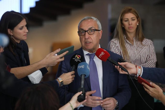 Archivo - El presidente del Comité Olímpico Español (COE), Alejandro Blanco, responde a los medios