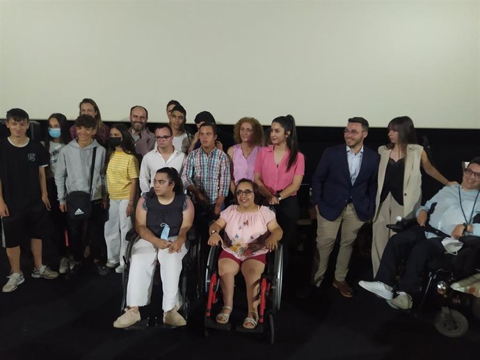 Grupo de premiados del II Concurso de Cortometrajes '¡Hazme ver!'.