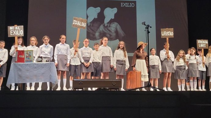 El CEIP San Sebastián de Punta Umbría (Huelva) celebra su 50 aniversario.