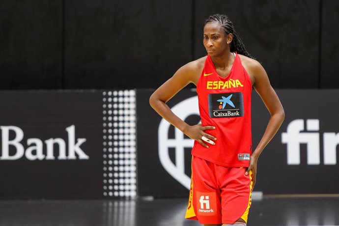 Archivo - Astou Ndour,player of the Spanish basketball team during the week of concentration of the Spanish Basketball Team, preparatory for the EuroBasket 2021 and the Tokyo Olympics in 202i. In the bubble created in the Alqueria del Basket Valencia, o