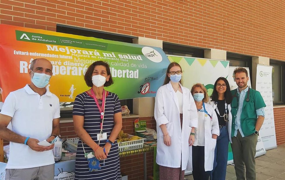 [Medios.Sevilla.Csalud] Día Mundial Sin Tabaco Intercambio De Fruta Por Cigarrillos