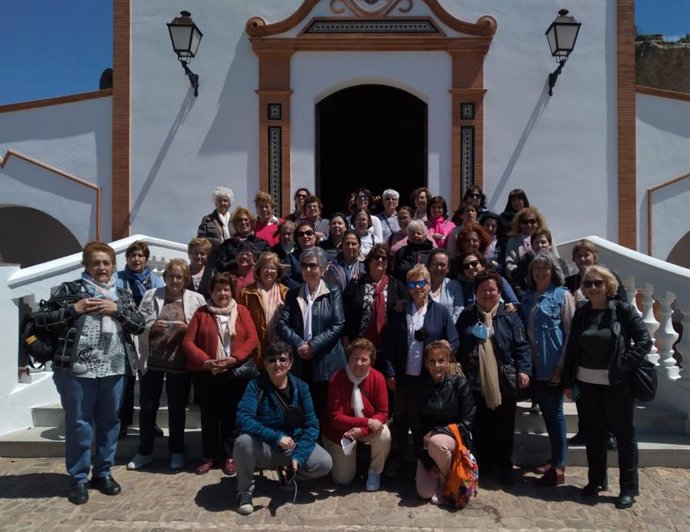 Grupos de Escacena y Paterna en uno de los talleres.