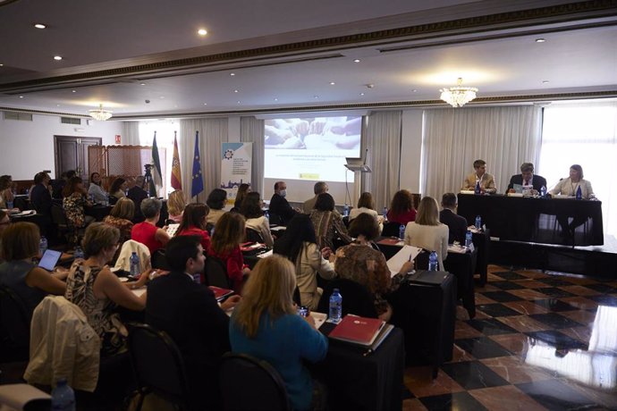 Detalle del salón durante las jornadas que el Instituto Nacional de la Seguridad Social, en el Exe Macarena, a 31 de mayo de 2022 en Sevilla (Andalucía, España)