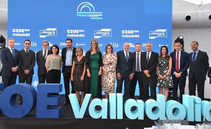 Foto de familia antes de 'La Noche de las Empresas'.